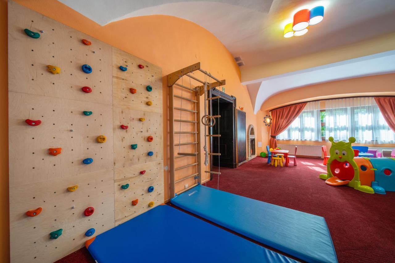 Zamek Holiday park 4*