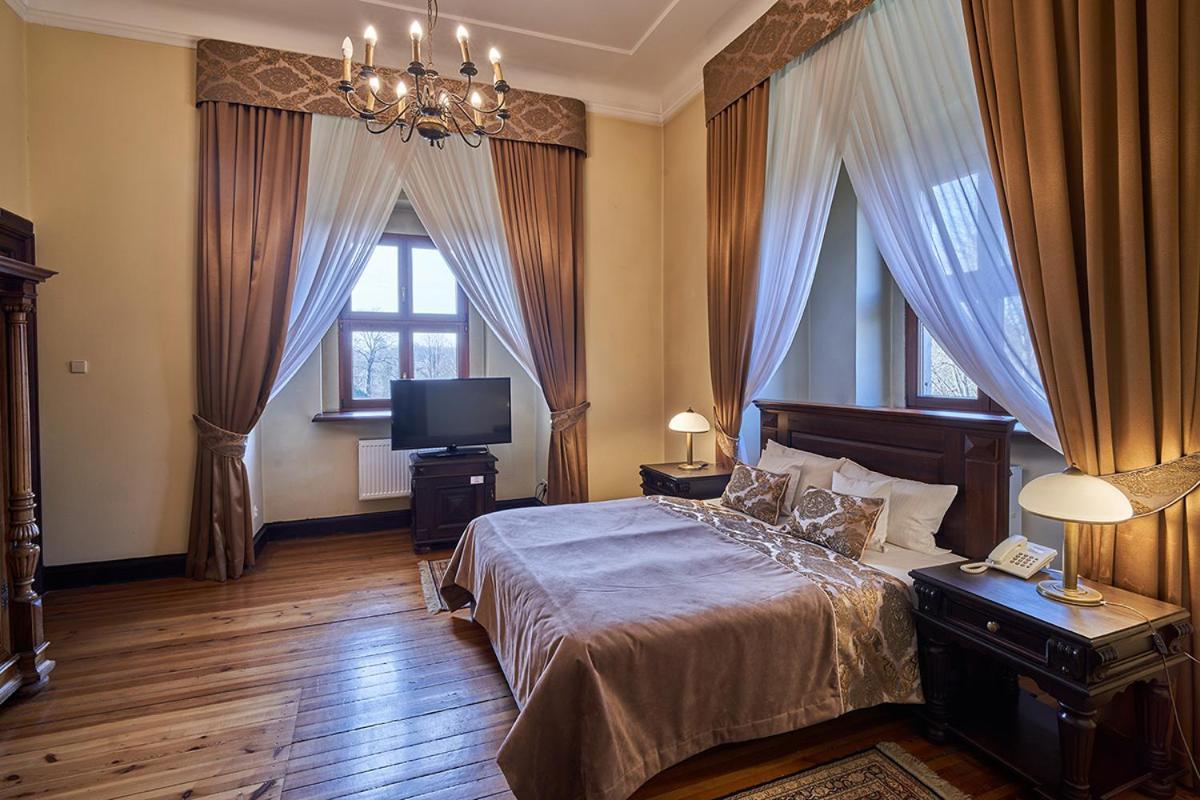 Zamek 4*